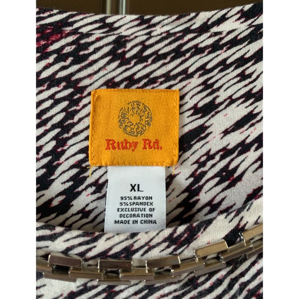 Ruby Rd 3/4 sleeve Top, XL - Picture 2 of 3
